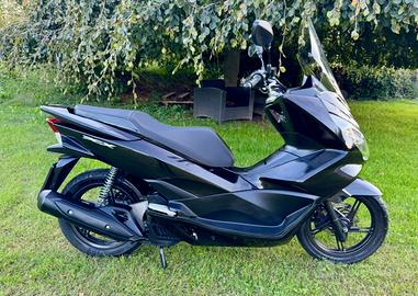 HONDA PCX 125 2014 PERFETTE CONDIZIONI TAGLiANDATO