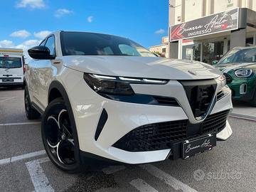 Alfa Romeo Junior 1.2 ibrida Speciale 136cv edct6 