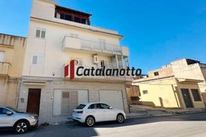 Casa indipendente con veranda e terrazzo