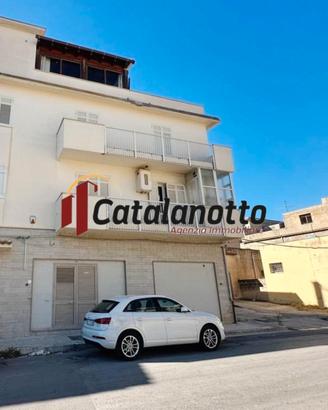 Casa indipendente con veranda e terrazzo