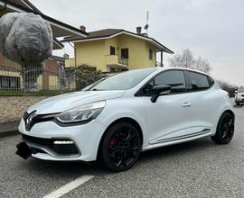 Renault Clio rs4 200