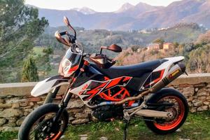 KTM 690 SMC R 2014 - 15.000 km