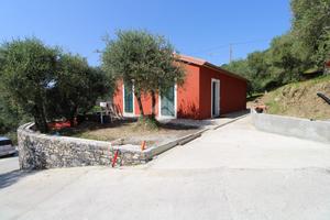 VILLA SINGOLA A LEIVI