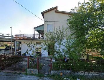 Casa indipendente di 163 m² con 5 locali a Noventa