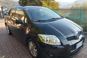 TOYOTA AURIS 1.4 BENZ GPL AUTOMATICA-84000 KM VERI