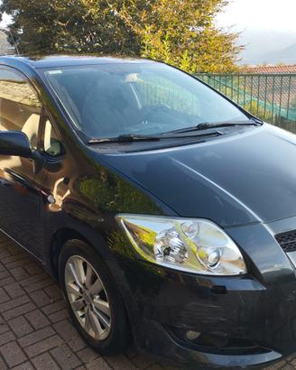 TOYOTA AURIS 1.4 BENZ GPL AUTOMATICA-84000 KM VERI