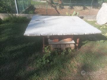 Lastra in pietra per tavolo da giardino