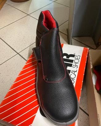 Scarpe da lavoro per fabbro e lavorazioni metalli