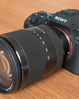 Sony Alpha 7 III + obiettivo Sony FE 24-240 F3.5-6