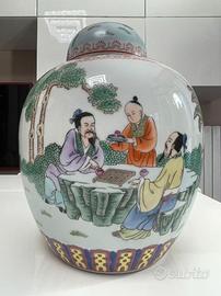 Antico Vaso Cinese in Porcellana con Coperchio