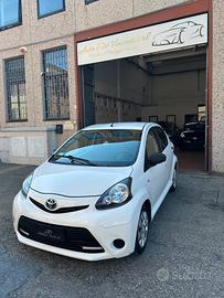 Toyota Aygo 1.0 12V VVT-i 5 porte Active Connect