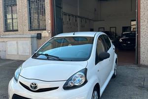 Toyota Aygo 1.0 12V VVT-i 5 porte Active Connect