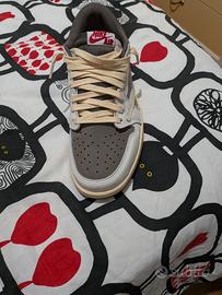 scarpe Travis Scott reverse 