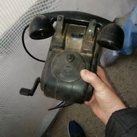 telefono in bachelite a manovella 