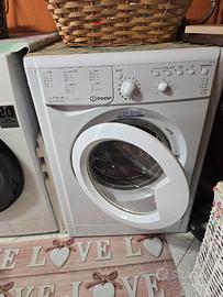 Lavatrice Indesit 5 kg A+