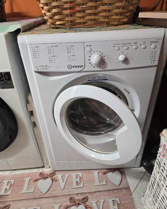 Lavatrice Indesit 5 kg A+