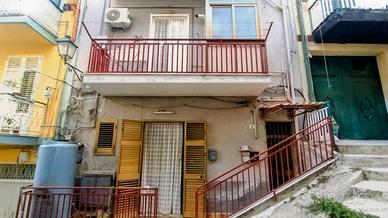 Appartamento in Via Duca di Genova 6, C