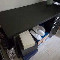 scrivania in perfette condizioni