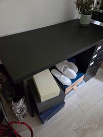 scrivania in perfette condizioni