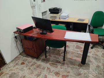 Penisola con cassettiera per segreteria