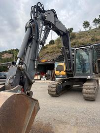 Escavatore Mecalac