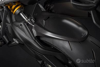 Parafango posteriore DUCATI in CARBONIO.
