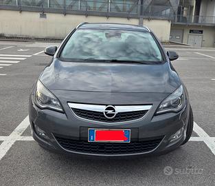Automobili 