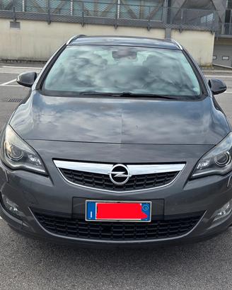 Automobili 