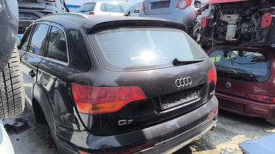 AUDI Q7 per ricambi