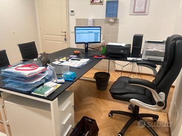 Scrivania professionale