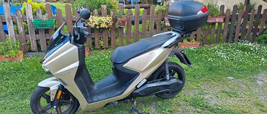 Horwin sk3 con bauletto