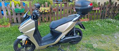 Horwin sk3 con bauletto
