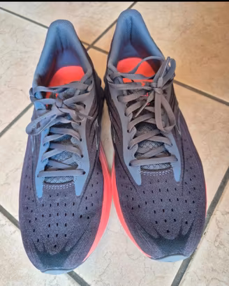 Mizuno Wave Skyrise 6,num.40,5 Nuova con scatola