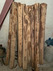 Pali di legno costruzione