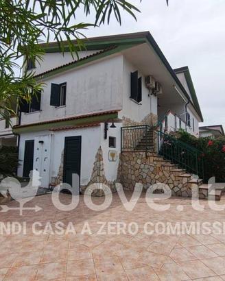 Villetta a schiera di 90 m² con 4 locali e posto a