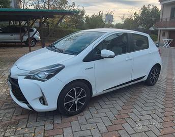 Toyota Yaris Hybrid 