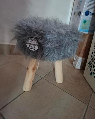 Pouf nuovo 