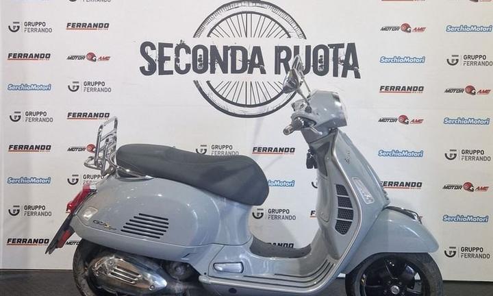 Vespa 300 GTS hpe SuperTech