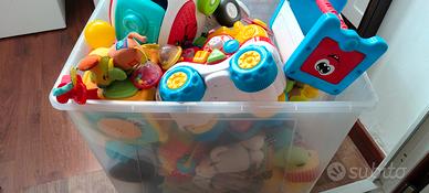 2 scatole grandi giochi 0-18 mesi