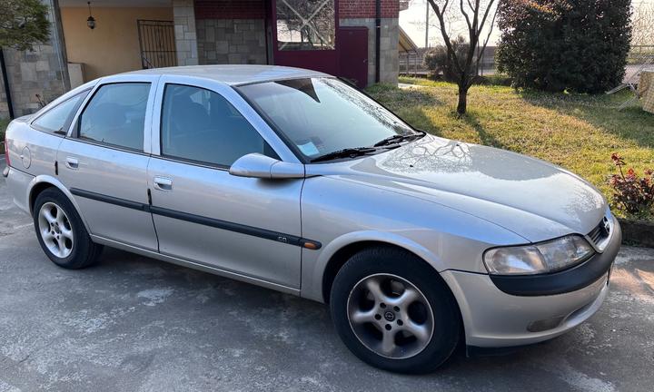 OPEL Vectra 2ª serie - 1996