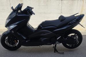 Yamaha TMAX 500 – BLACK MAX - 2010