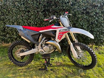 FANTIC XX 125 2023 - 24 ore totali