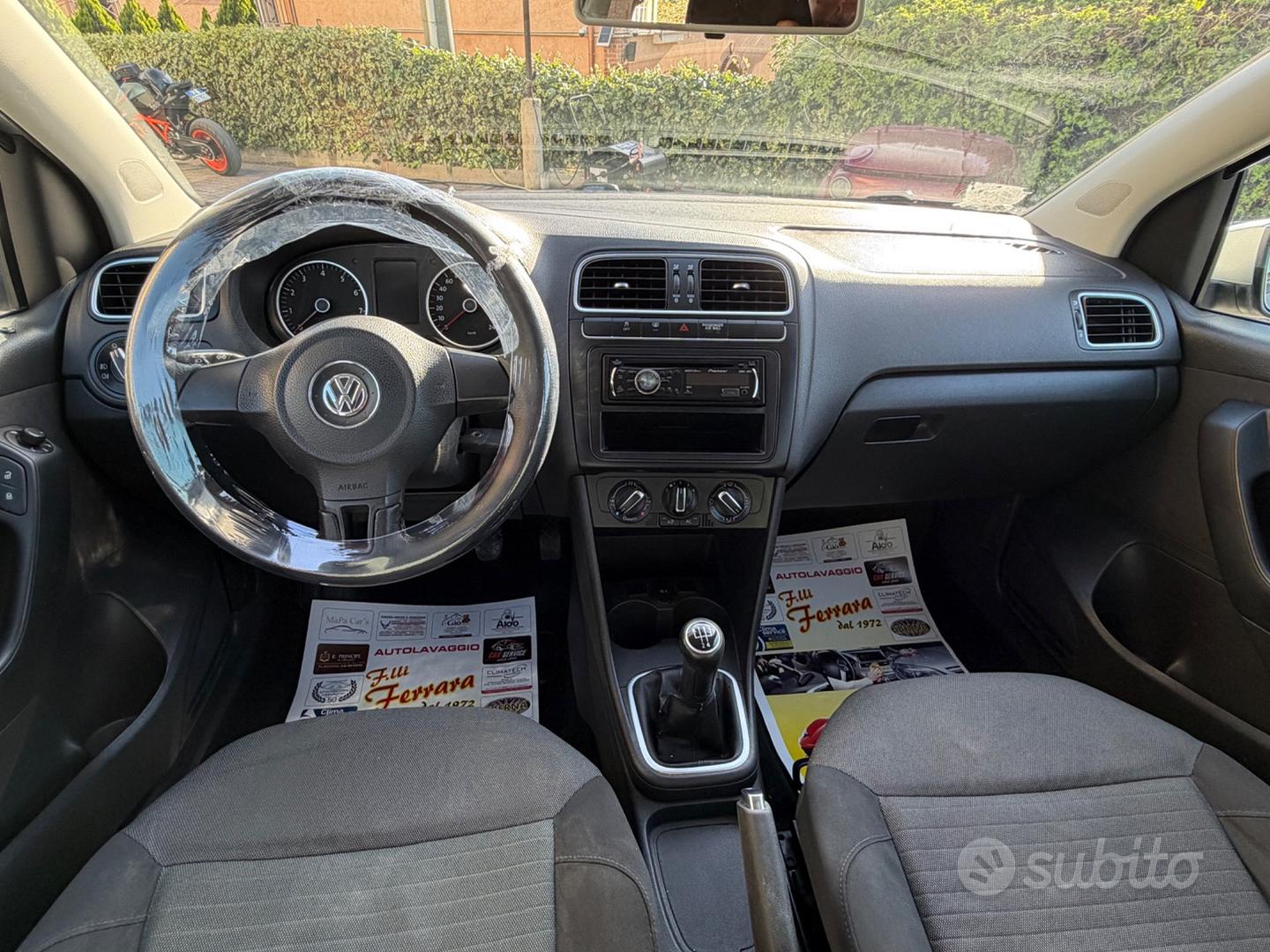 Volkswagen Polo 2011 photo 4