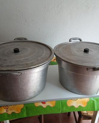 2 pentole per salsa