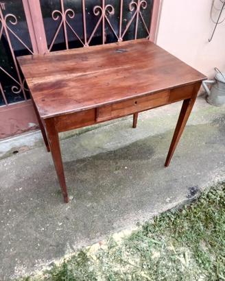 Tavolino scrittoio