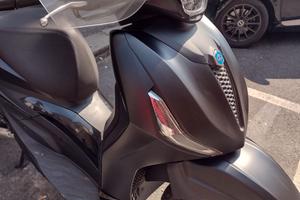 Piaggio Beverly 300 Deep black 2024 COME NUOVO 