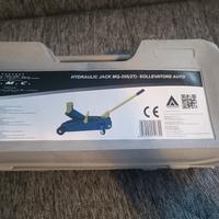 sollevatore idraulico per auto 