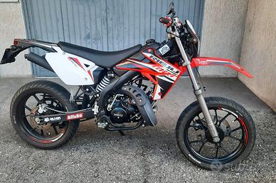 Moto 50 cc RIEJU