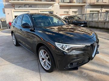 Alfa Romeo Stelvio 2.2 Turbodiesel 190 CV AT8 Q4 E