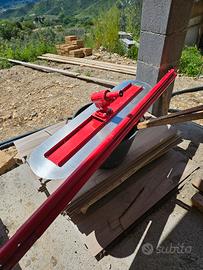 fratazzo in acciaio per cemento e calcestruzzo